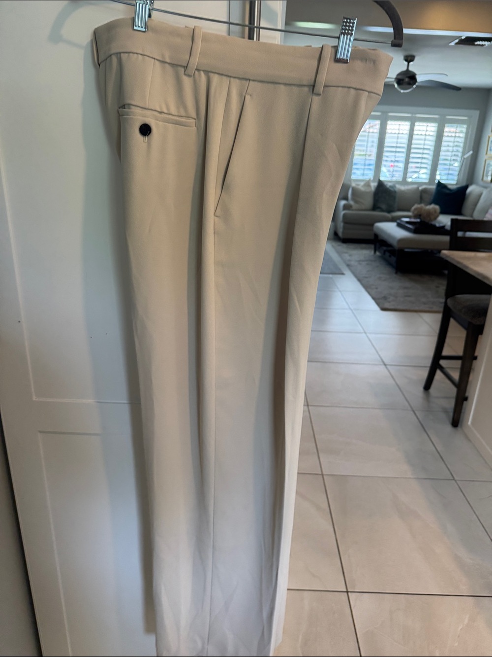 Theory women’s Light Beige Dress Pants - Pleated Front